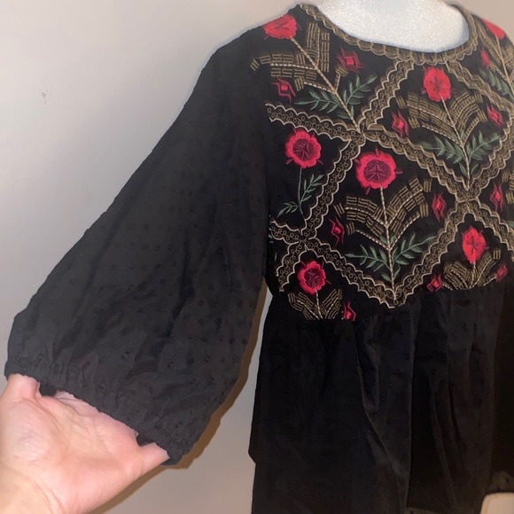 Francesca’s Miami Embroidered Back Baby Doll Boho Blouse - Picture 3 of 15